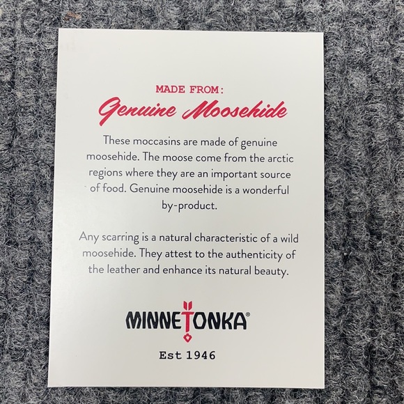 Minnetonka Women’s Moosehide Classic Moccasins (2926) - Picture 7 of 8